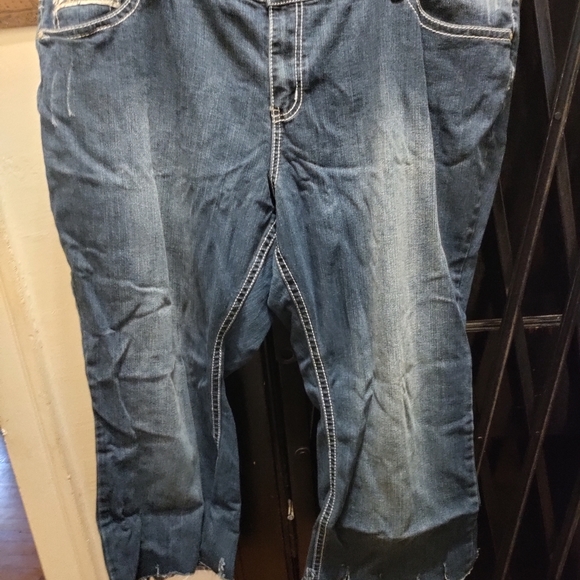 Jeans - Picture 3 of 3